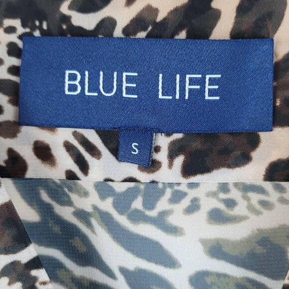 Blue Life Animal Style Ruffle Shoulder Faux Wrap Blouse Womens S - Picture 6 of 7